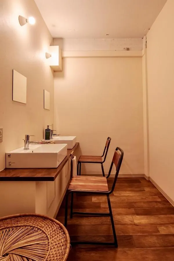 Hostel Chillax أوساكا